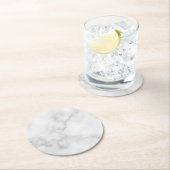 Elegantes, weißes Marmormuster Runder Pappuntersetzer (Vor Ort)