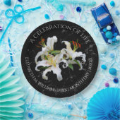 Elegantes Weißes Orientales Lilies Feiern des Lebe Pappteller (Party)