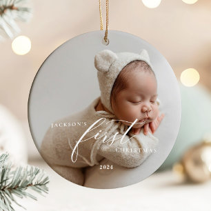 Elegantes weißes Skript Baby's erstes Weihnachten Keramik Ornament