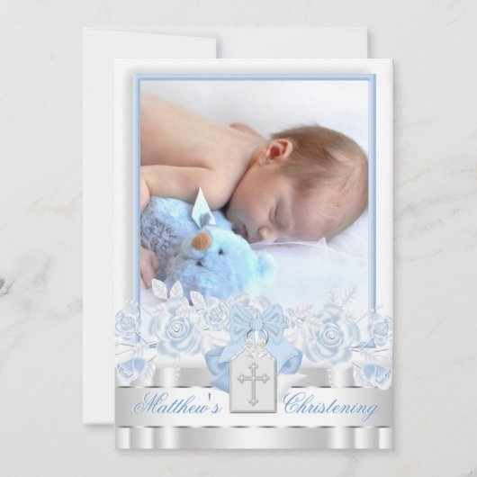 Elegantes White Cross Baby Blue Foto Christening Einladung (Vorderseite)