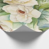 Elegantes White Floral Geburtsname Script Geschenkpapier (Ecke)