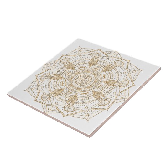 Elegantes White & Gold Mandala Handgezeichnetes De Fliese (Seite)