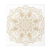 Elegantes White & Gold Mandala Handgezeichnetes De Notizblock (Vorderseite)