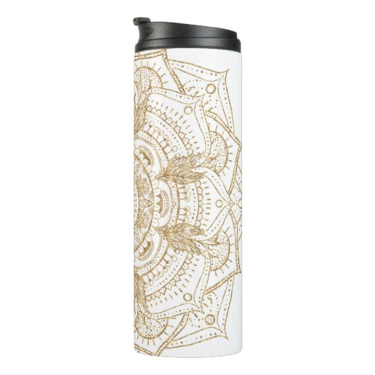 Elegantes White & Gold Mandala Handgezeichnetes De Thermosbecher (Nach rechts gedreht)