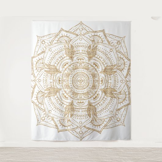 Elegantes White & Gold Mandala Handgezeichnetes De Wandteppich (Vorderseite)