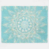 Elegantes White Gold Mandala Sky Blue Design Fleecedecke (Vorderseite (Horizontal))