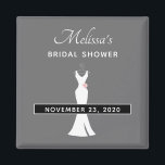 Elegantes White Gown on Gray - Stilvolles Brautpar Magnet<br><div class="desc">Brautparty speichert den Datums-Magneten mit einem klassisch grauen Hintergrund. Eine grafische Abbildung eines eleganten weißen Gewindels,  das an einem Kleiderbügel hängt. Das einfache minimalistische Design.</div>