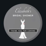 Elegantes White Gown on Gray - Stilvolles Brautpar Magnet<br><div class="desc">Brautparty danke Ihnen Magnet mit einem klassisch grauen Hintergrund. Eine grafische Abbildung eines eleganten weißen Gewindels,  das an einem Kleiderbügel hängt. Das einfache minimalistische Design.</div>