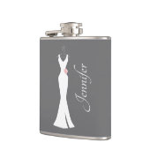 Elegantes White Gown on Gray - Stilvolles, einfach Flachmann (Links)