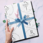Elegantes White Gray Monogram Wedding Wrapping Pap Geschenkpapier<br><div class="desc">Die Mongram Wedding Suite mit dem eleganten, modernen Script Foto in Weiß und Weiß. Jedes Stück ist sorgfältig entworfen, um ein einheitliches elegantes Aussehen und Gefühl zu schaffen. Diese Kollektion umfasst alle wichtigen Hochzeitsstipps wie Rett-the-Date-Postkarten, Einladungen, RSVP-Karten, Geschenkpackungen oder Greifkästen und jedes Element Ihrer Hochzeitssuite mit einem eleganten Monogramm und/oder...</div>