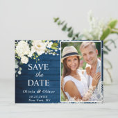 Elegantes White Roses Lace Wood Rustic Wedding FOT Save The Date (Stehend Vorderseite)