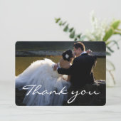 Elegantes White Script Schriftart Wedding Foto Dankeskarte (Stehend Vorderseite)