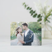 Elegantes White Script Wedding Foto Vielen Dank Postkarte (Stehend Vorderseite)
