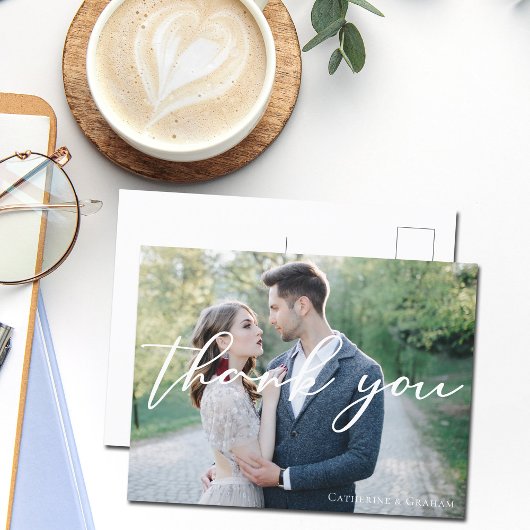 Elegantes White Script Wedding Foto Vielen Dank Postkarte