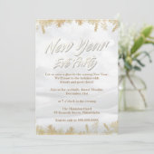 Elegantes White Snow & Gold Silvester Party Einladung (Stehend Vorderseite)