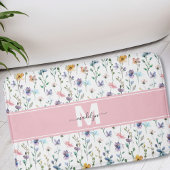 Elegantes Wildblumen-Script-Monogramm Badematte
