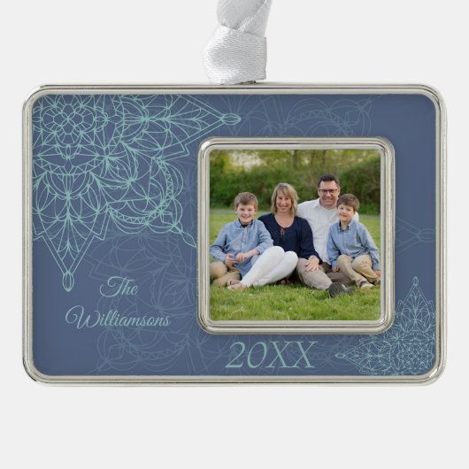 Elegantes Winter-Snowflake-Design in Blau Rahmen-Ornament Silber (Vorderseite)