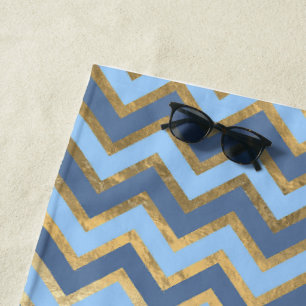Elegantes Zickzack Blau- und Goldmuster Strandtuch