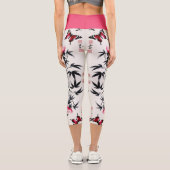 Eleganz in Blüten: Florale Harmonie gedruckt Capri Leggings (Rückseite)