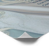 Eleganz in Klaviertasten und Blüten. Poster (Ecke)