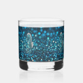 Eleganz in Motion: Aqua Seepferd über Aqua Bokeh Whiskyglas (Rückseite)