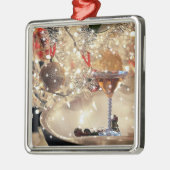 **ELEGANZ MIT EINIGEN KLEINEN UND SALUTATIONEN** ORNAMENT AUS METALL (Links)