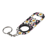 Eleganzmuster mit Narzissen-Blumen Mini Flaschenöffner (Vorderseite Schrägansicht)