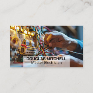 Elektrische Arbeiten mit Wiesen in der Sicherungsb Visitenkarte