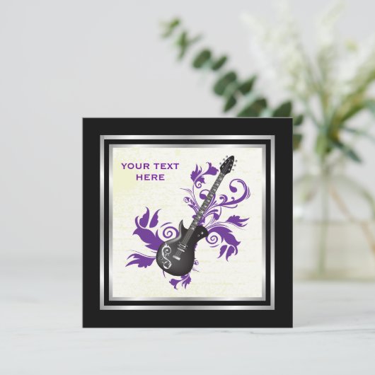 Elektrische Gitarre auf lila Blätter kundenspezifi Einladung (Stehend Vorderseite)