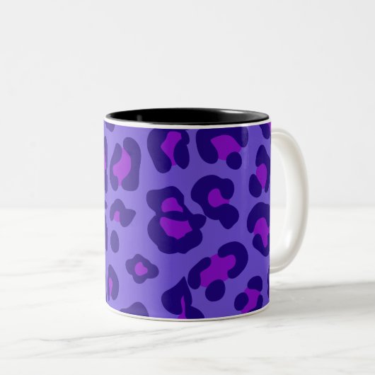 "Elektrischer Lila Leopard" Zweifarbige Tasse (VorderseiteRechts)