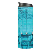 ELEKTRISCHER METER AUF DER BLAUE BRICK WALL THERMOSBECHER (Nach rechts gedreht)