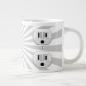 Elektrischer Stecker-Wand-Ausgang-Spaß fertigen Jumbo-Tasse (Rechts)