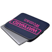 Elektronenbeutel mit rosa Wayward-Logo Laptopschutzhülle (Vorne Knopf)