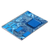 Elektronische Leiterplatte nah Notizblock (Linke Seite)