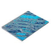 Elektronische Leiterplatte nah Notizblock (Linke Seite)