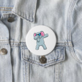 Elephant beim Hip Hop Dance Dab Button (Beispiel)