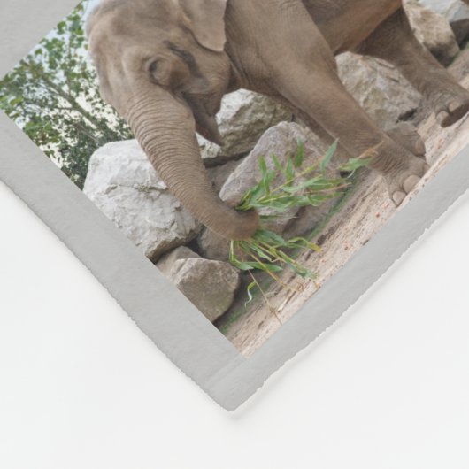Elephant Fleece Blanket (Ecke)