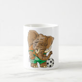 Elephant Soccer Player Funny Sports Animal Kaffeetasse (Mittel)