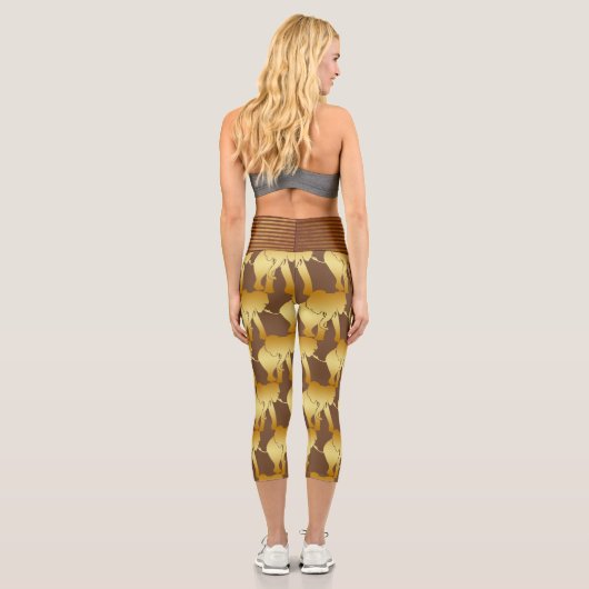 Elephant Spirit Animal Retro Gold Capri Leggings (Rückseite)