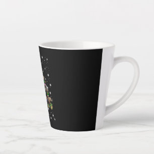 Elephant Weihnachtsbaum bedeckt durch Blitzlicht Milchtasse