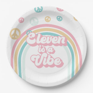 Eleven ist eine Retro-Sommer-Rainbow-Stimmung Pappteller