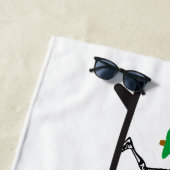 Elf auf einer Surfboard Thunder_Cove Strandtuch (Beispiel)