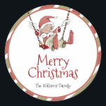 Elf Christmas-Geschenk-Tag-Sticker Runder Aufkleber<br><div class="desc">Elf Weihnachtsgeschenk Tag Sticker - Dieser kleine Elf ist für den großen Weihnachtsspass gewartet. Whimsikale Wasserfarben und saisonale Typografie ergänzen das Design. Personalisieren Sie dieses niedliche elf Design mit Ihren Details einfach und schnell. Drücken Sie die Schaltfläche Anpassen, um den Stil und die Position des Textes weiter zu verändern und...</div>