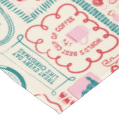 Elf Holiday Icon Muster Tischdecke (Schrägansicht)