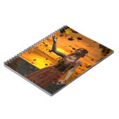 Elf in sinkenden Blätter gegen einen Sonnenunterga Notizblock (Linke Seite)