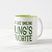 "Elf/Lächeln ist mein Lieblingslied" CHRISTMAS-TAS Zweifarbige Tasse (VorderseiteRechts)