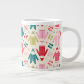 Elf-Muster für farbenfrohe Mäntel und Schuhe Jumbo-Tasse (Rechts)