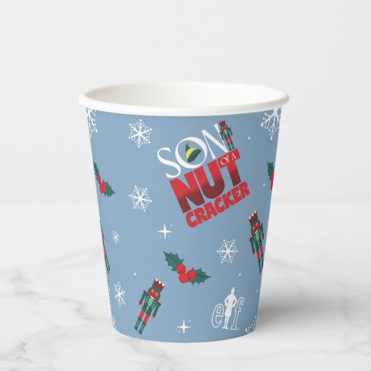 Elf "Sohn eines Nutcrackers" Wintermuster Pappbecher (Vorderseite)