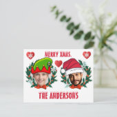 Elf und der Weihnachtsmann haben personalisierte W Postkarte (Stehend Vorderseite)