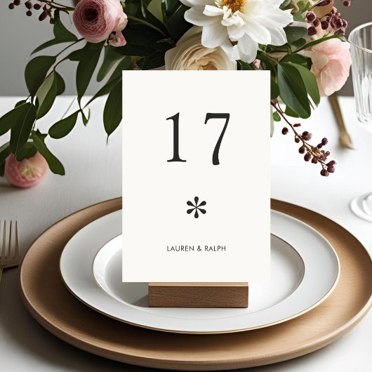 Elfenbein | Chic Minimal Typografy Wedding Tischnummer